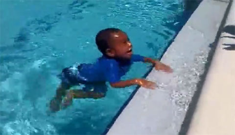 Andre Dawson opens Baby Otter Aquatic Center in Lombard